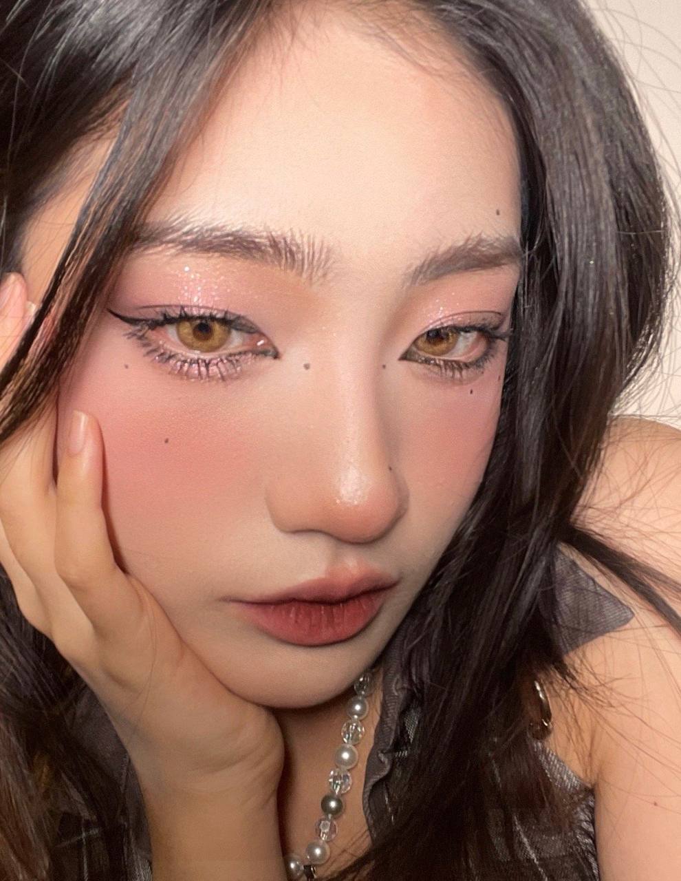 亚洲女合成色天图