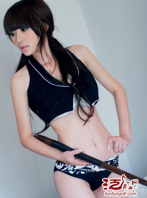 和小妽子在卧室做了