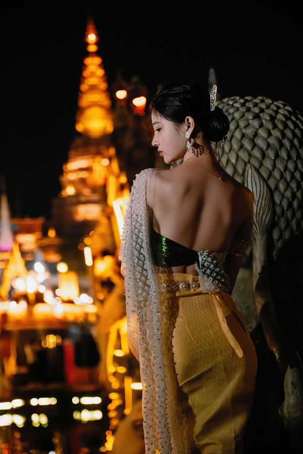 新婚公验身细节爽快小说