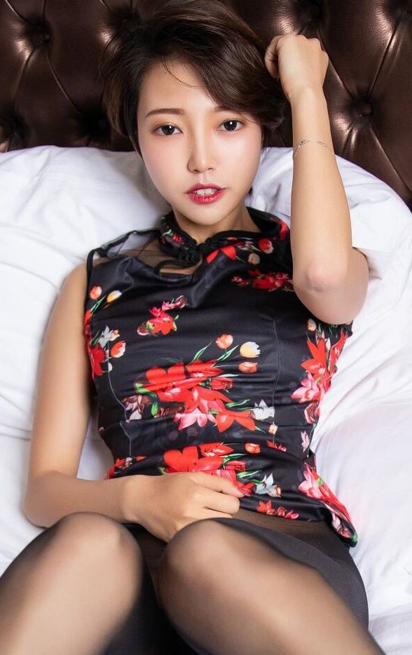 一个人同时接三个顾客