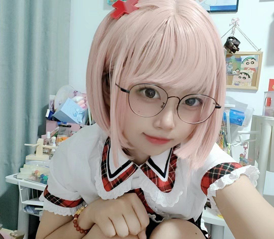 男女在一起抱萝卜的视频高清