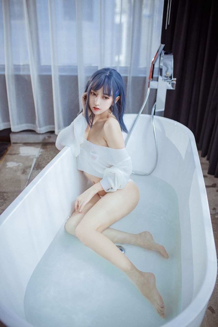 三个水嫩大学生闺蜜多水
