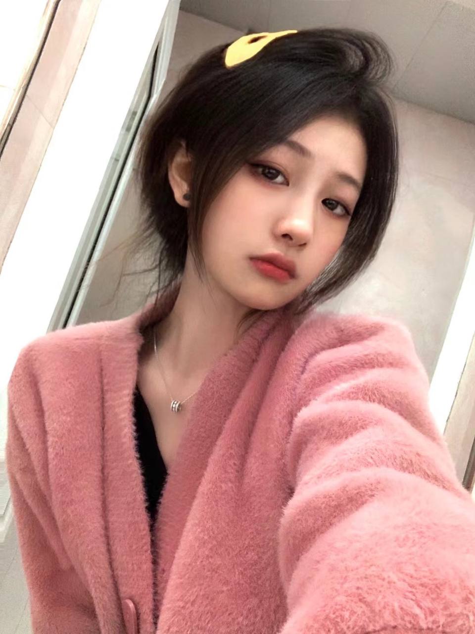 亚洲人多人在线中文字幕