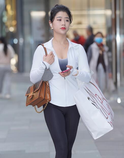 不卡色老大久久综合网