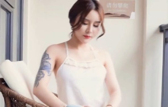 生物课上老师亲自给我们展示