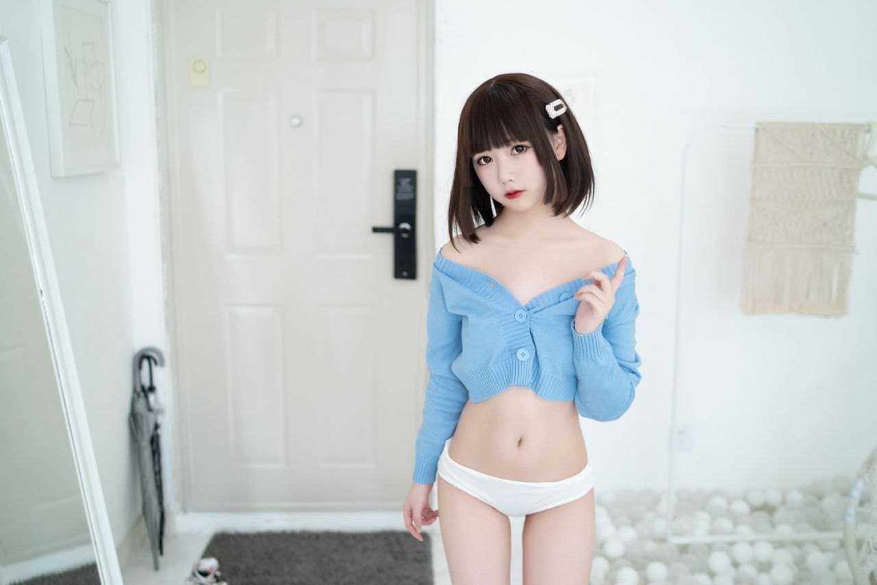 坐在男人嘴上让他添视频