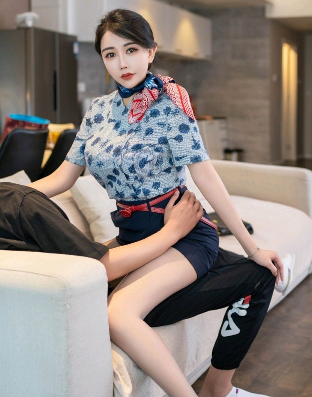 中文字幕漂亮的女教师