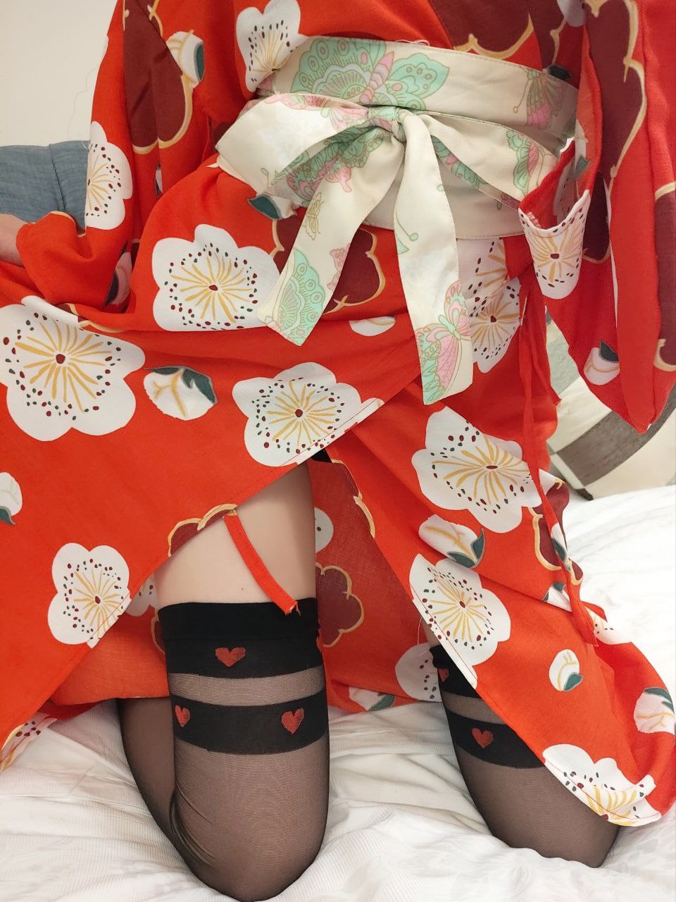 女神的胸被男生摸来摸去